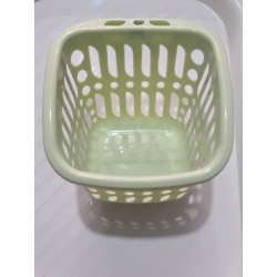 Корзина для прищепок с крючком 15*16*12 см №850