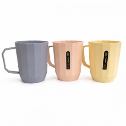 Кружка пластм. у клейонці 4кольори (11*9)см 00-40992 (175)